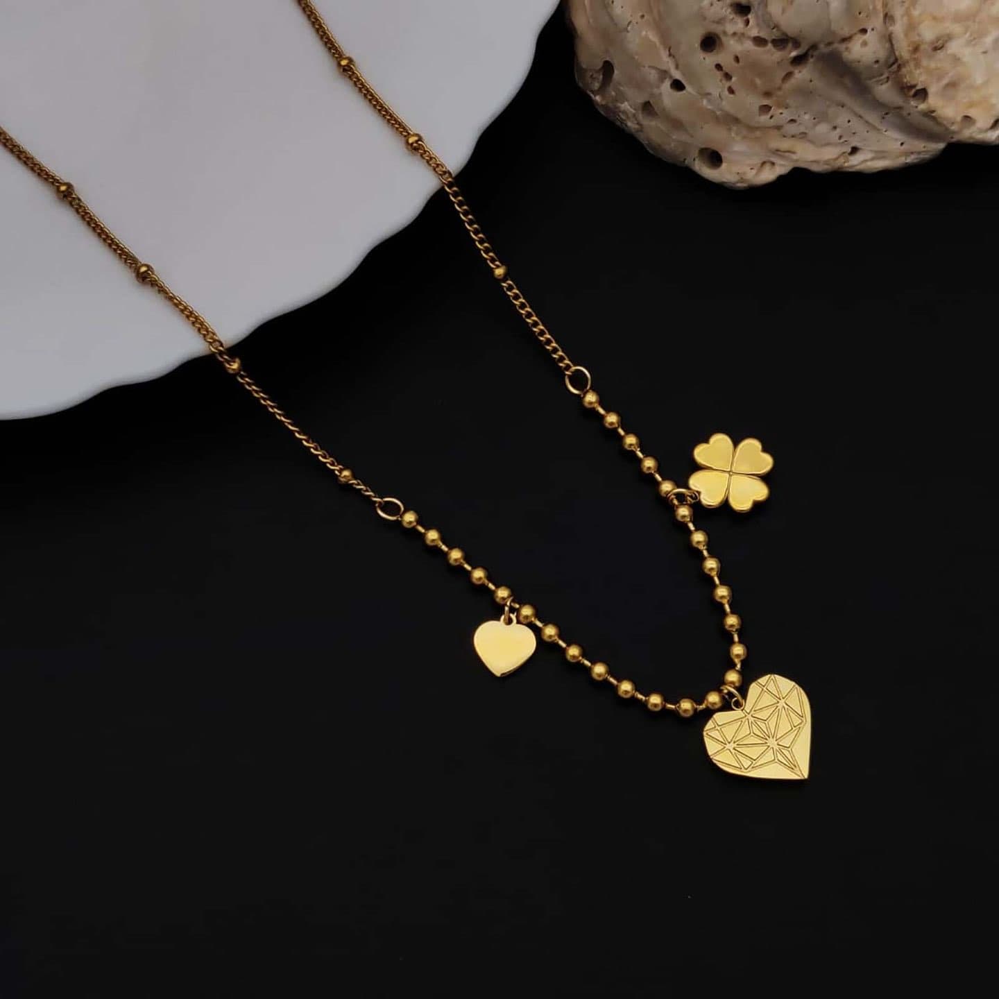 Heart and flower pendant chain - Image 1