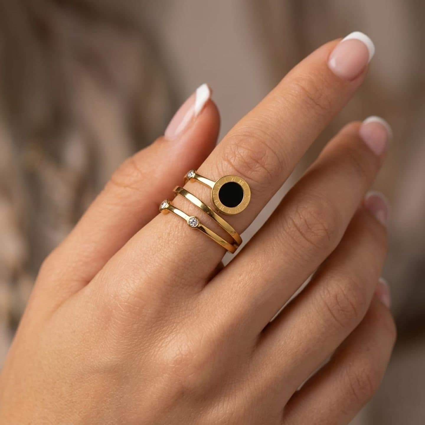 Roman numerical circle finger ring - Image 1