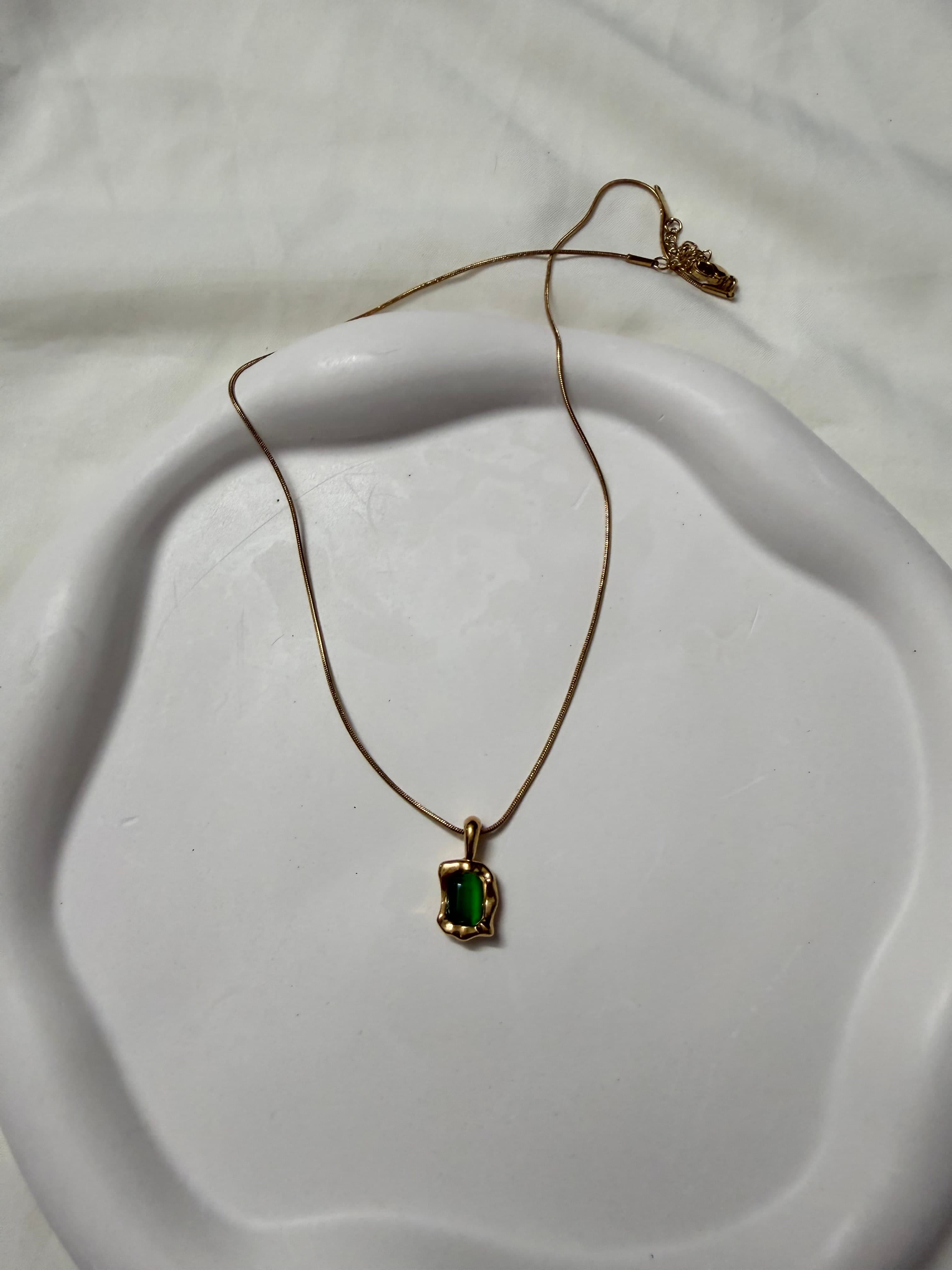 Emerald pendant - Image 1