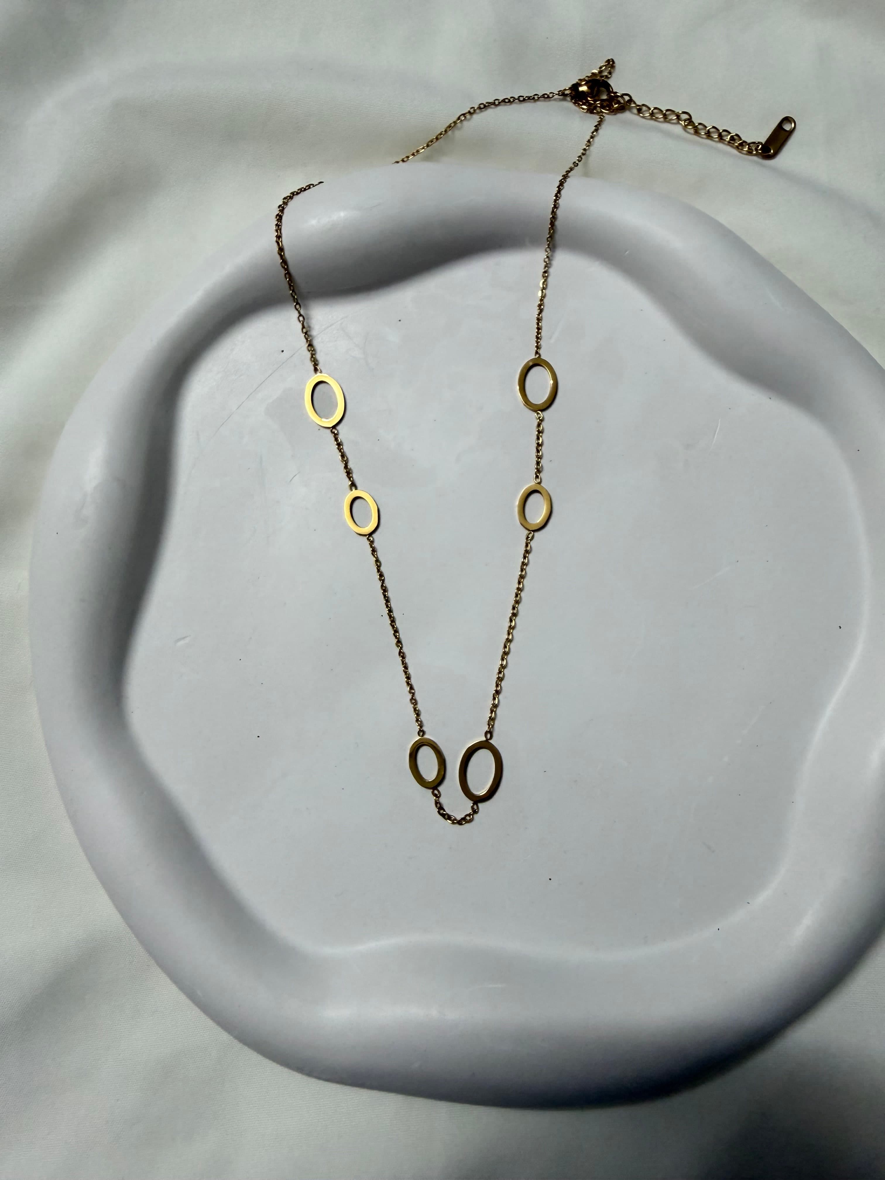 Stylish necklace - Image 1