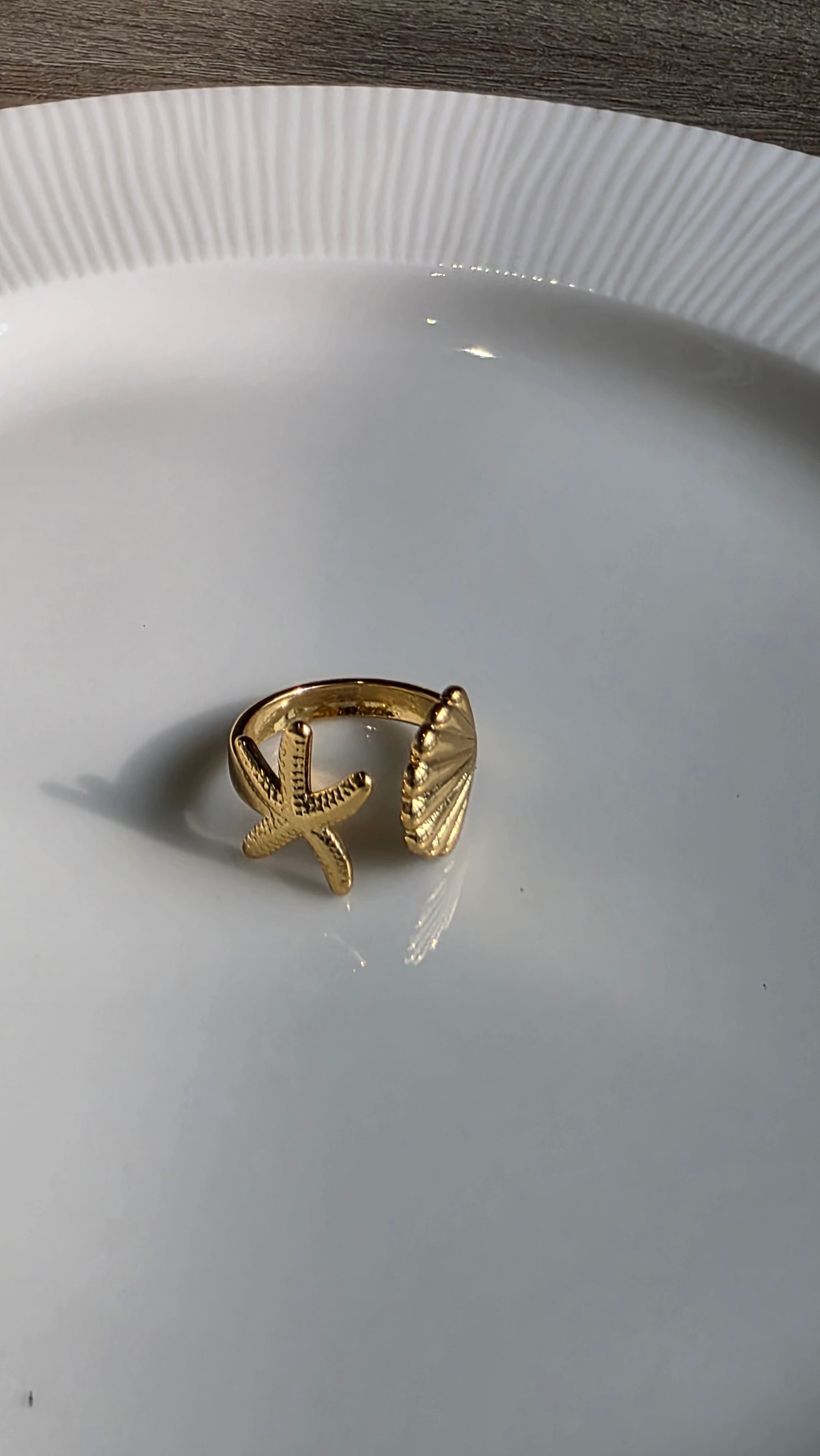 Starfish and shell ring - Image 1